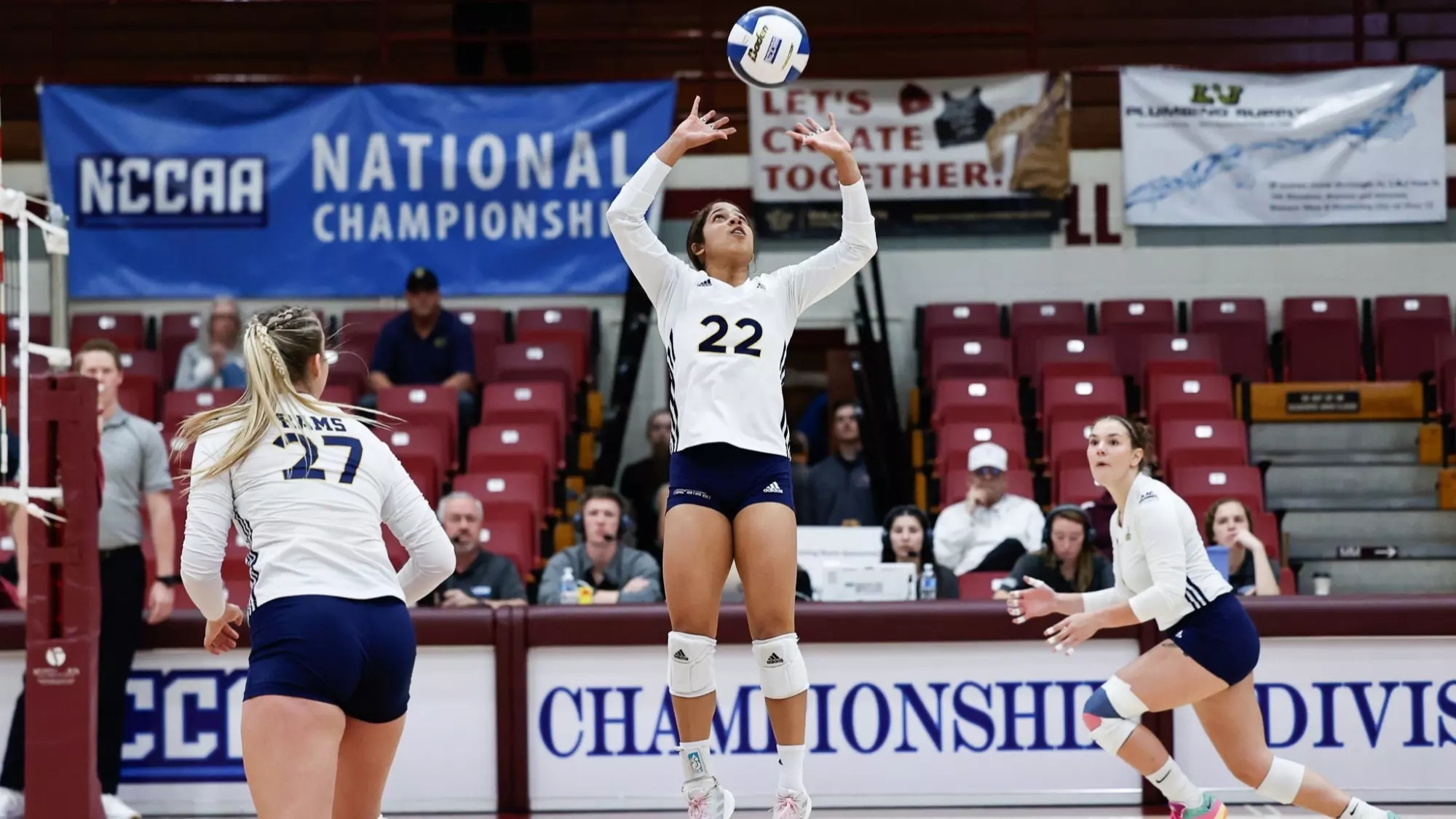 Volleyball Downs Both Carolina And Bethel To Begin Pool Play At 